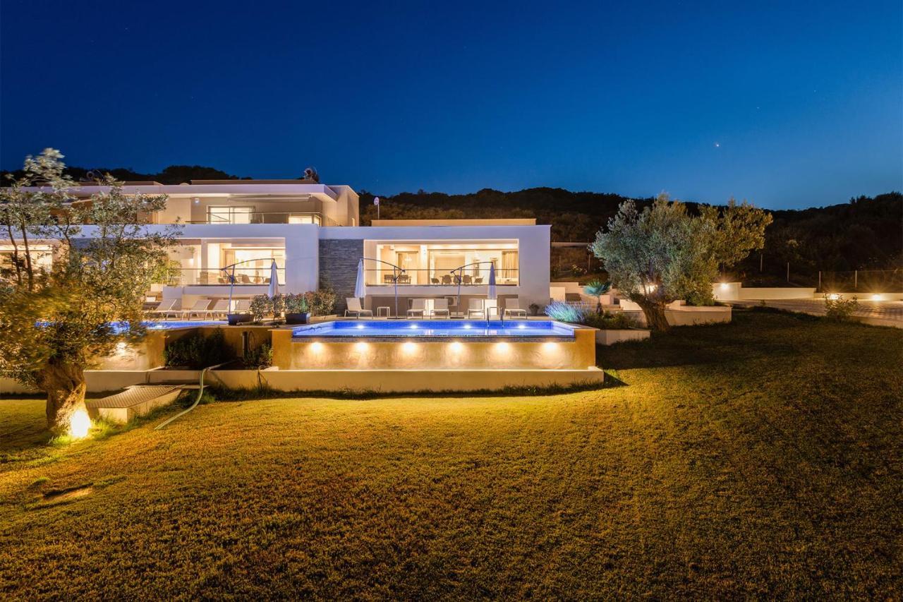 Afisia Villas サルティ エクステリア 写真