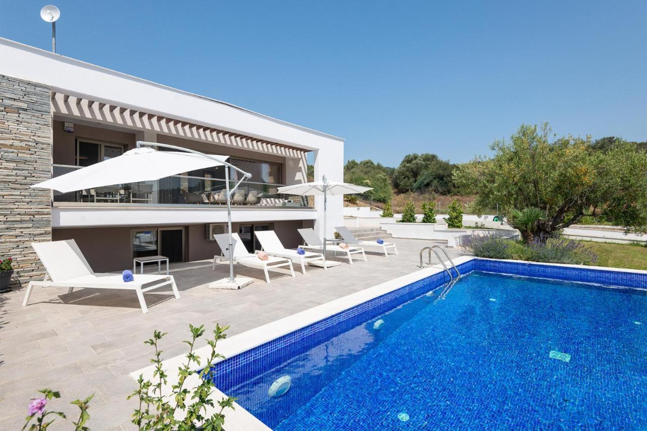 Afisia Villas サルティ エクステリア 写真