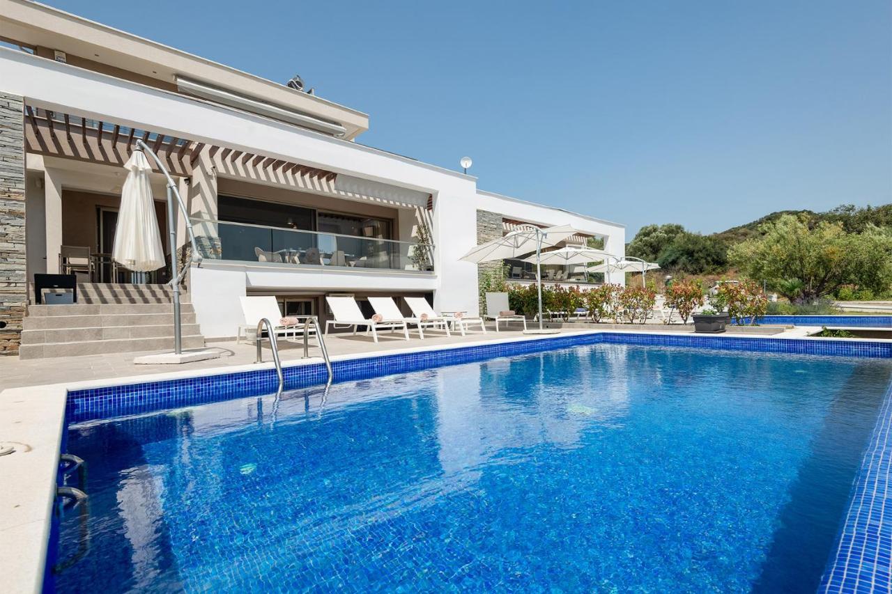 Afisia Villas サルティ エクステリア 写真