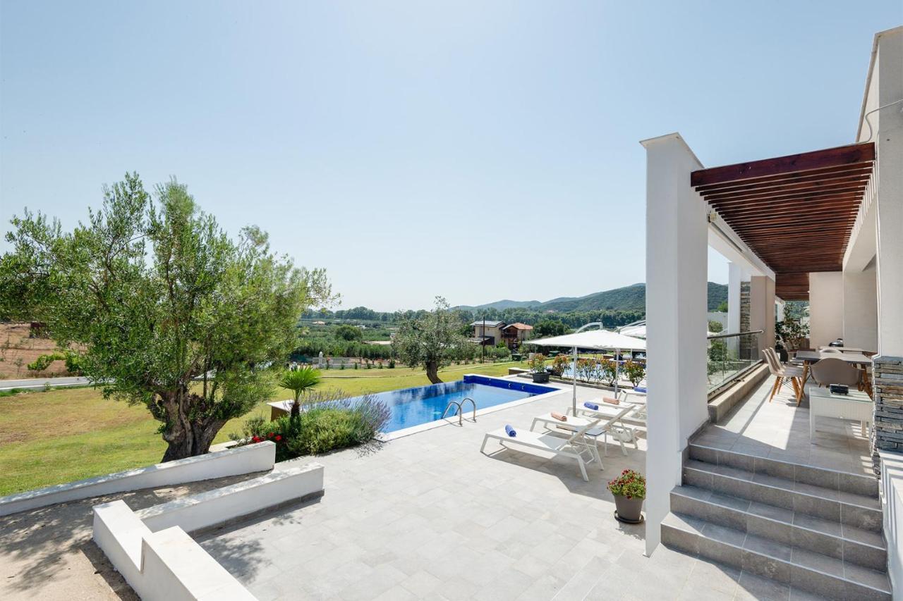 Afisia Villas サルティ エクステリア 写真