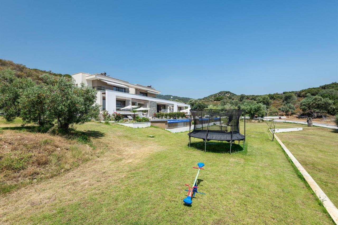 Afisia Villas サルティ エクステリア 写真